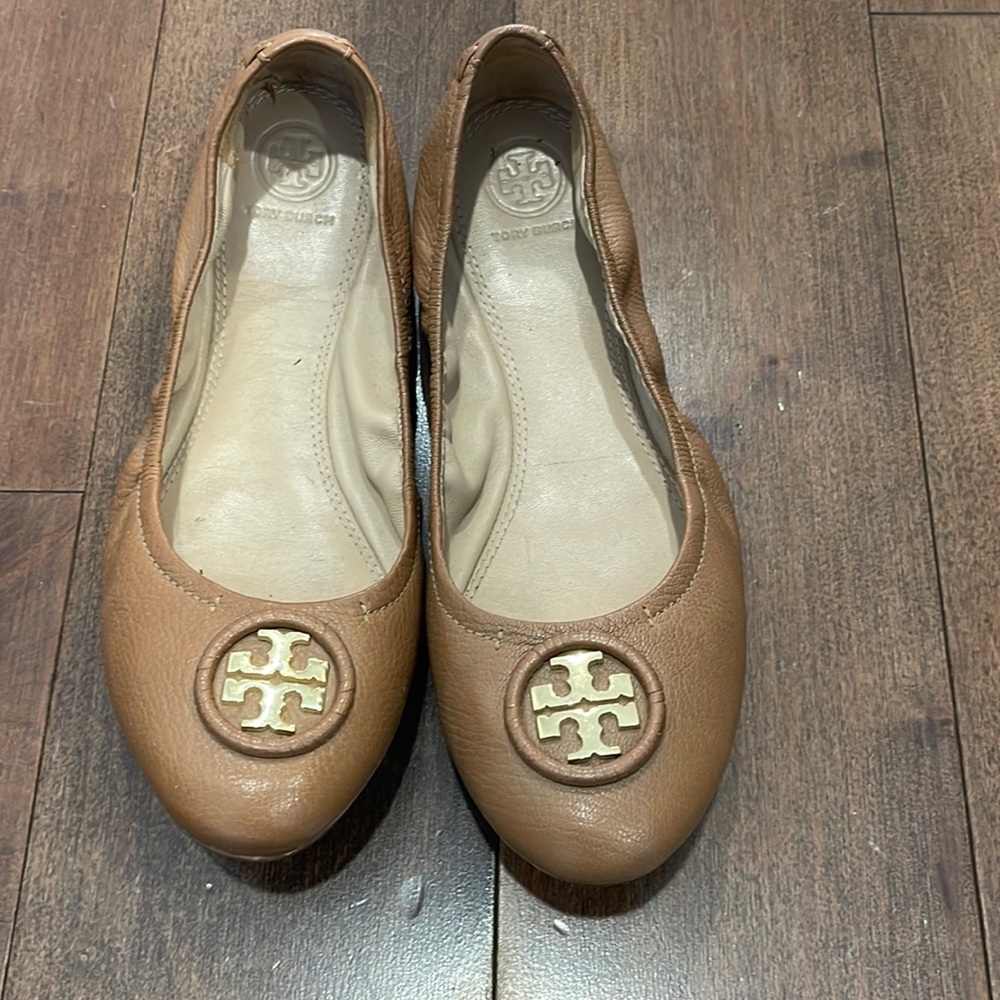 Tory Burch flats, good condition, size 8.5